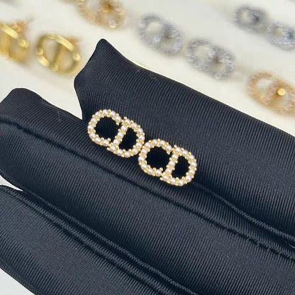 Pendientes mini de temperamento con diamantes de imitación