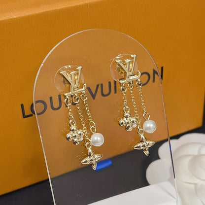 Pendientes de Perlas con Colgante de Flor, de Moda