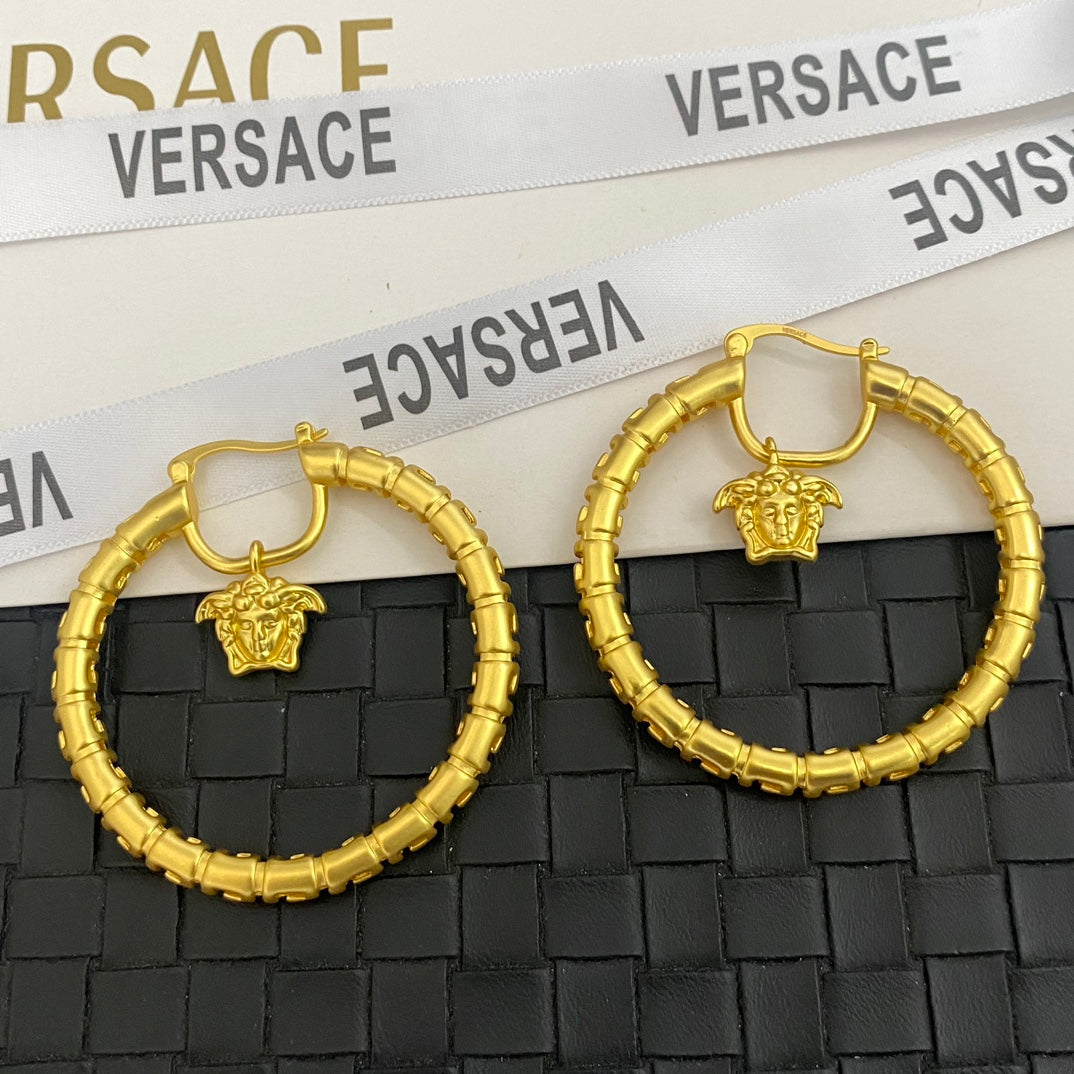 Pendientes de aro Medusa huecos