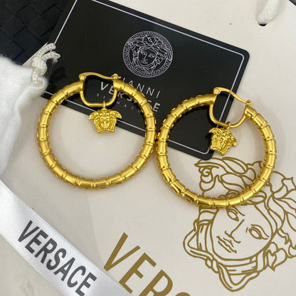 Pendientes de aro Medusa huecos