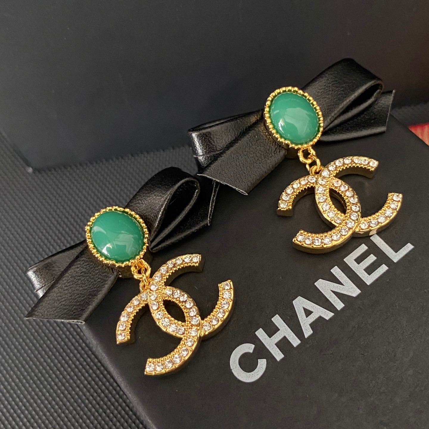 Pendientes de lazo de cuero de moda