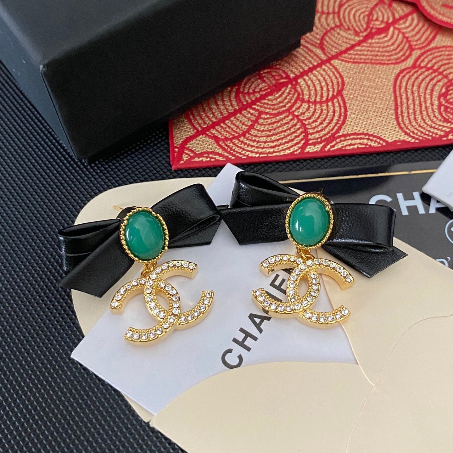 Pendientes de lazo de cuero de moda