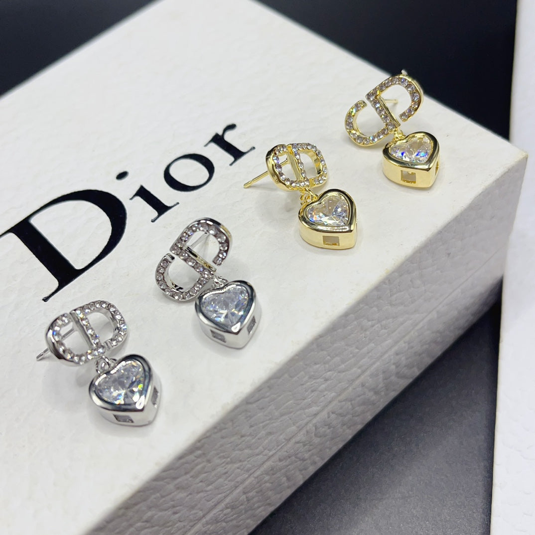 Pendientes con colgante de corazón de diamantes de 2 colores a la moda