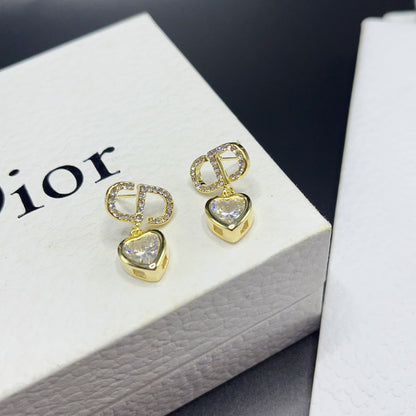Pendientes con colgante de corazón de diamantes de 2 colores a la moda