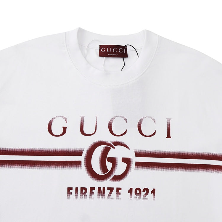 Camiseta con estampado retro
