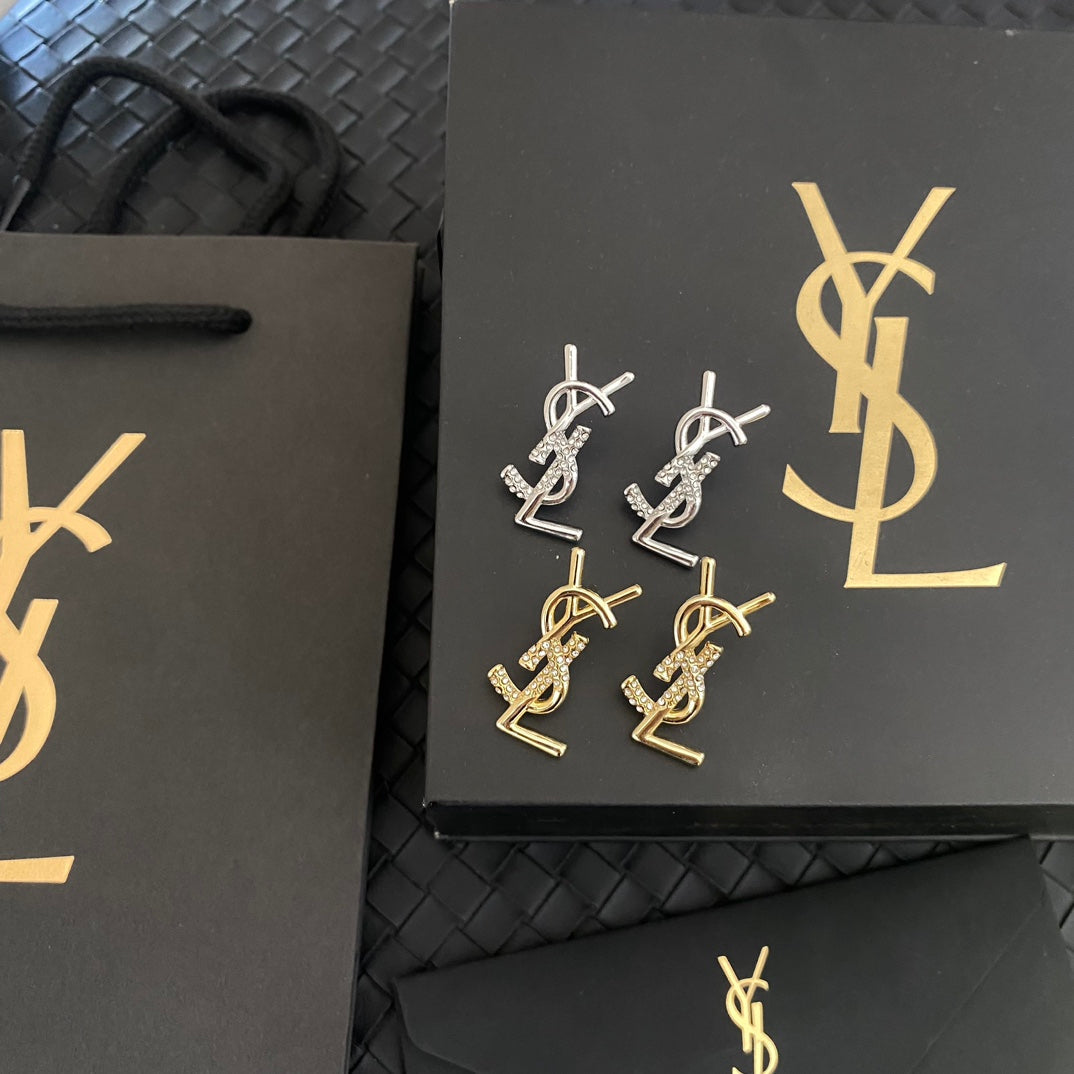 Pendientes de metal con logo de diamante