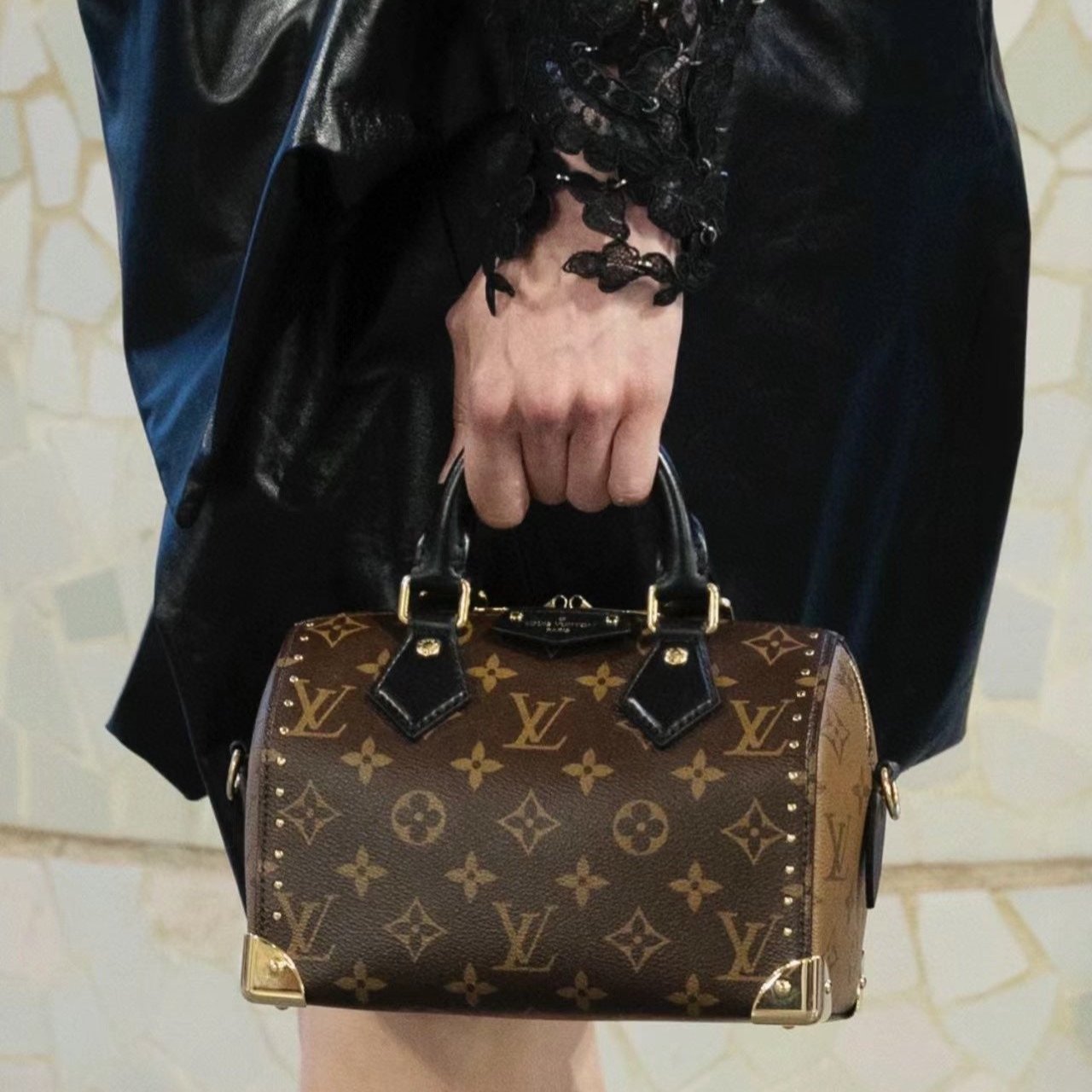 Bolso de mano Rivet