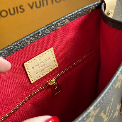 Bolso Petit Sac Plat de Cuero