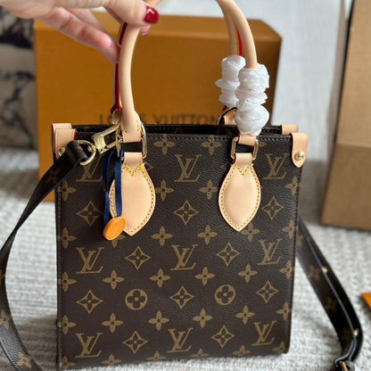 Bolso Petit Sac Plat de Cuero