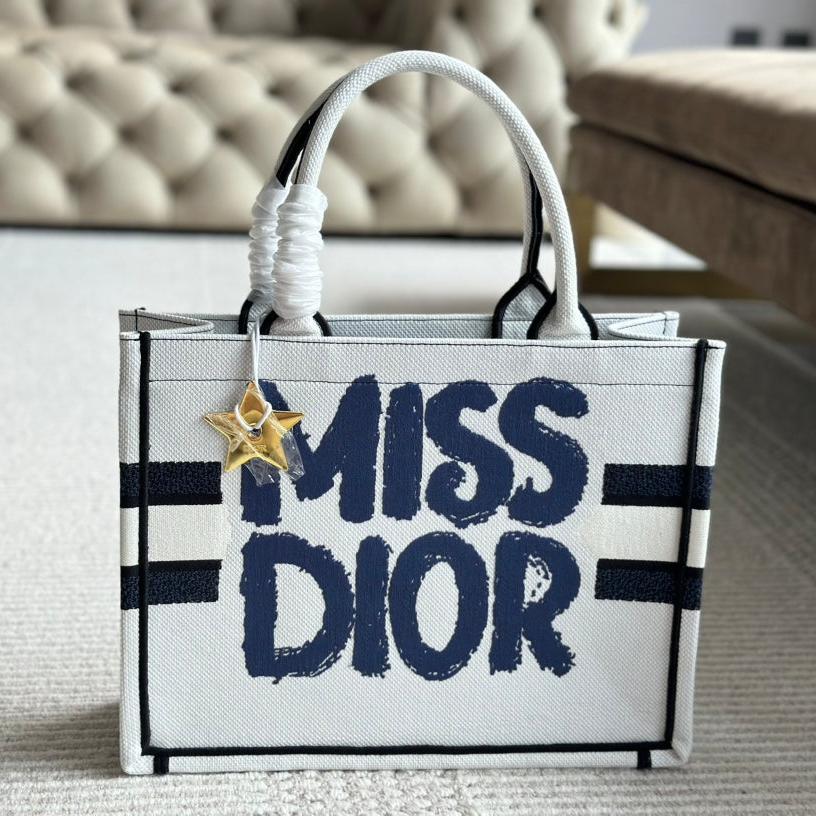 Bolso Tote Mediano de Tela Bordada con Grafitis