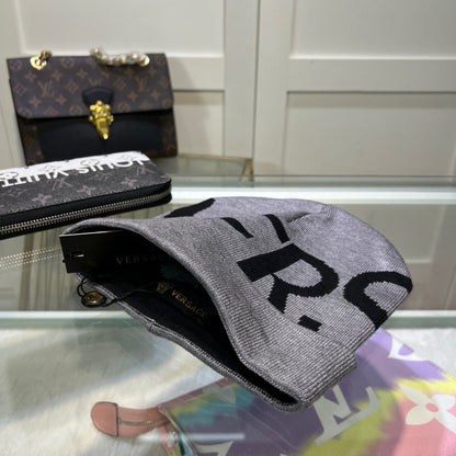 Gorro de punto suave unisex de lana con letras