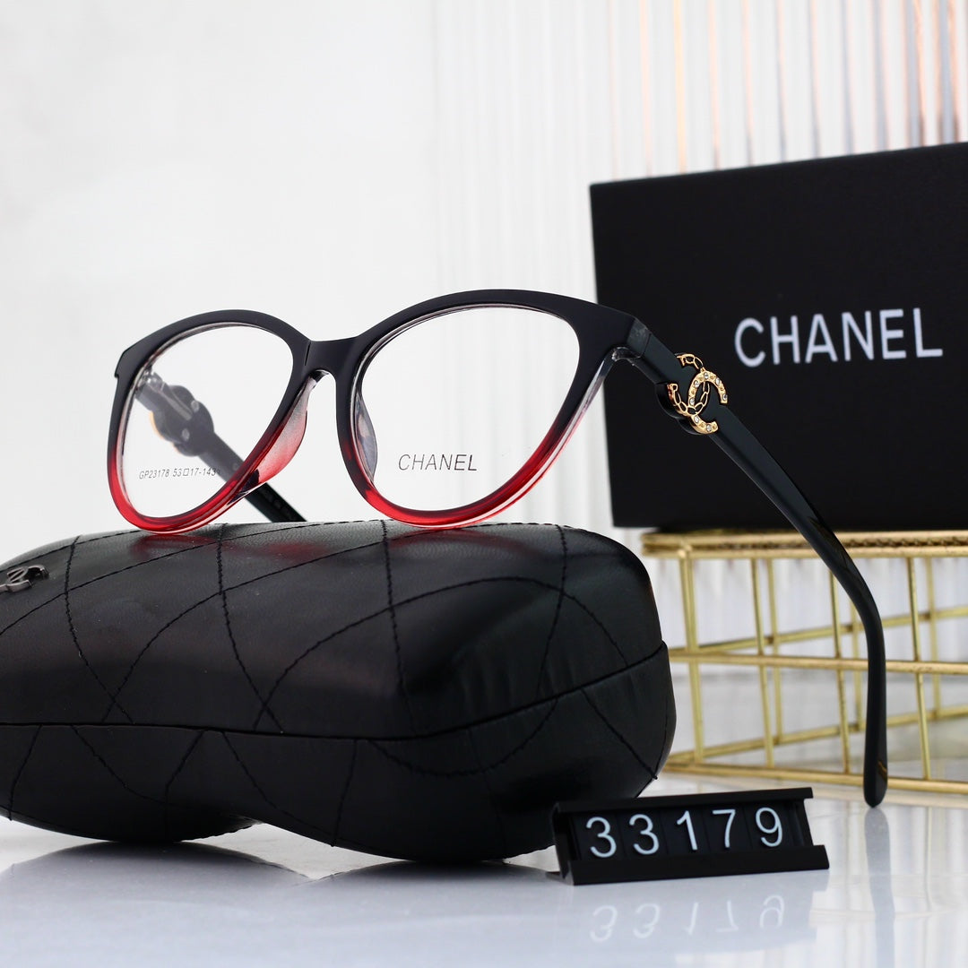 Gafas Cat-Eye con logo metálico y diamantes