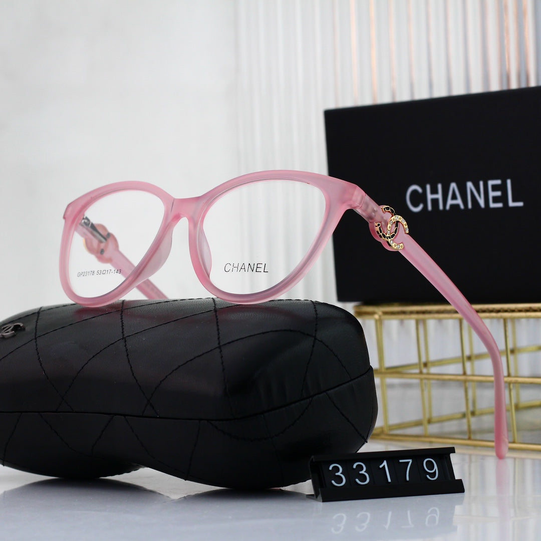 Gafas Cat-Eye con logo metálico y diamantes