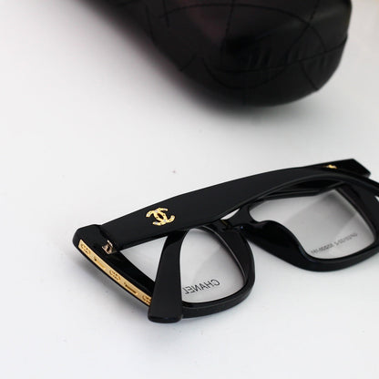 Gafas vintage con aros metálicos