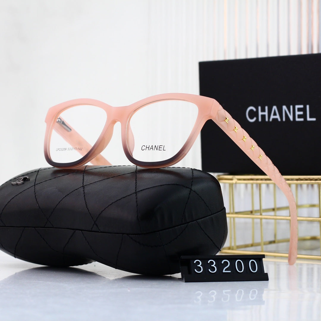 Gafas elegantes con montura metálica