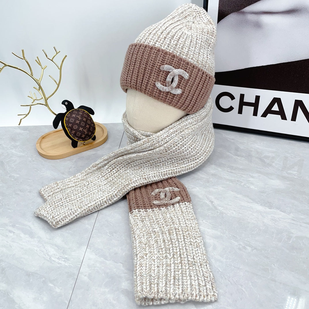 Conjunto de gorro y bufanda de punto a la moda