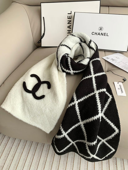 Écharpe en maille double face à motif losanges