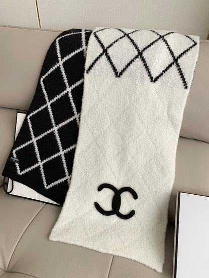 Écharpe en maille double face à motif losanges
