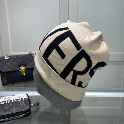 Gorro de punto suave unisex de lana con letras