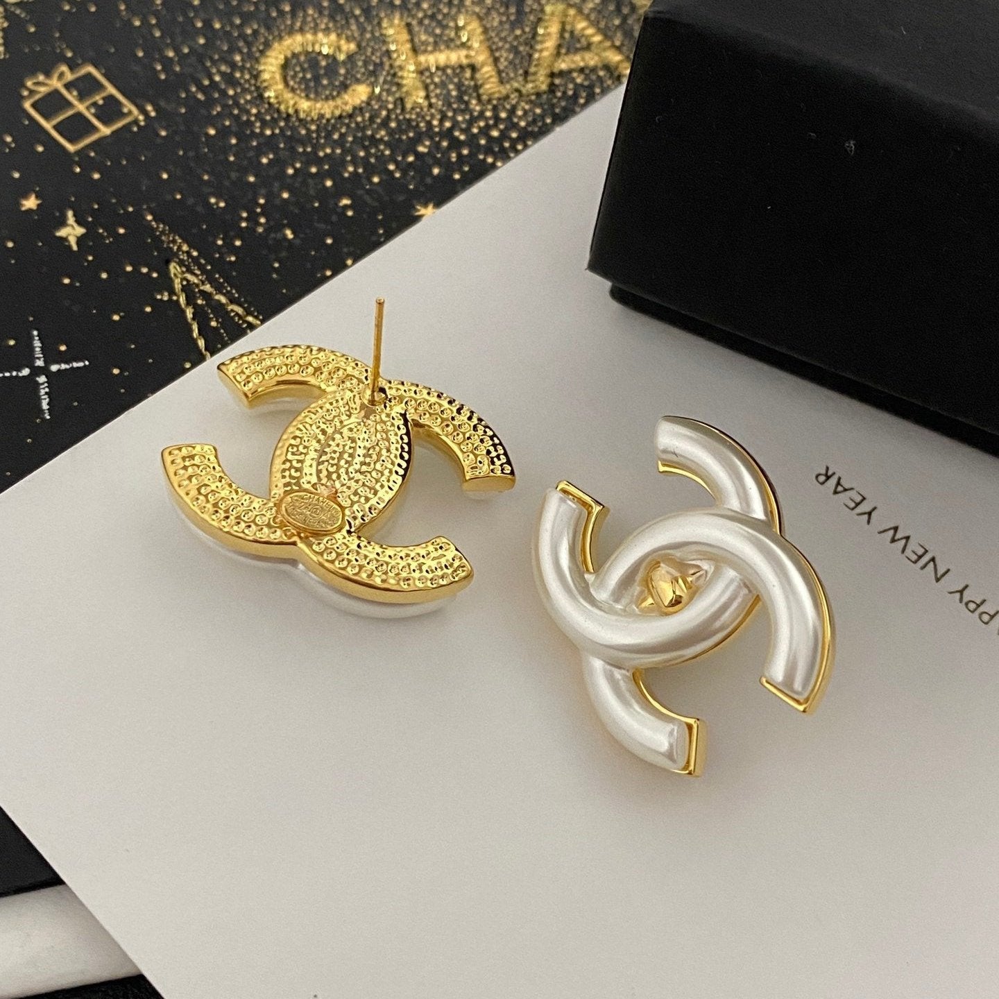 Pendientes Retro Blancos Elegantes