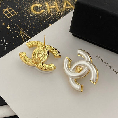 Pendientes Retro Blancos Elegantes