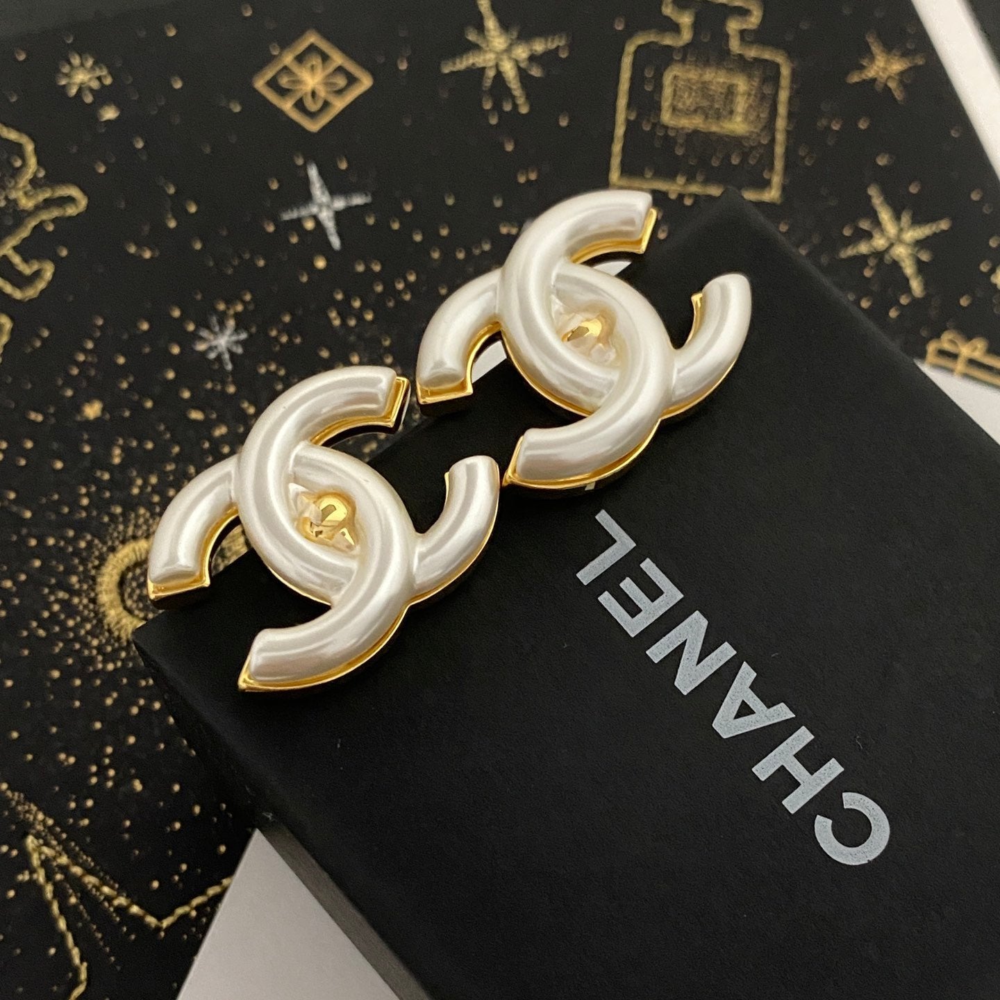 Pendientes Retro Blancos Elegantes