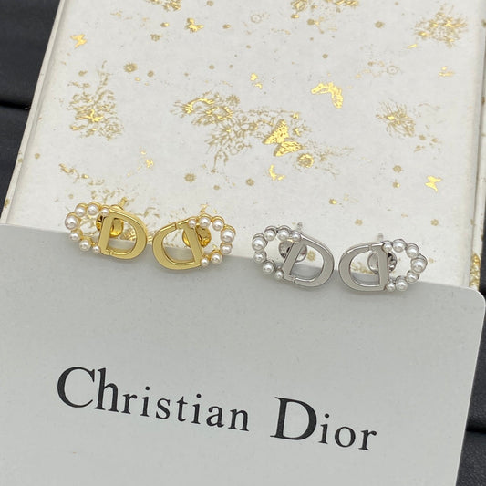 Mini-clous d'oreilles perlés