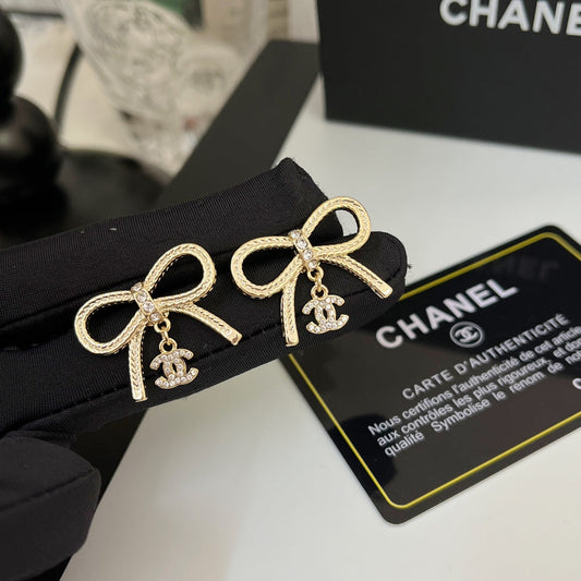 Boucles d'oreilles nœud papillon mignonnes et tendance