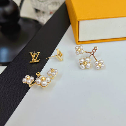 Pendientes de Perlas con Flores de Moda