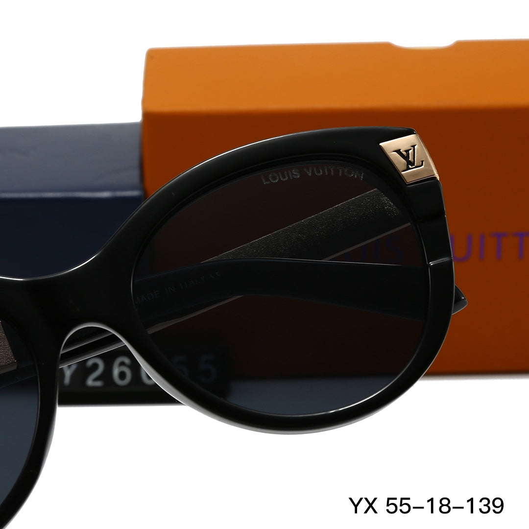 Gafas de sol redondas con montura metálica repujada vintage