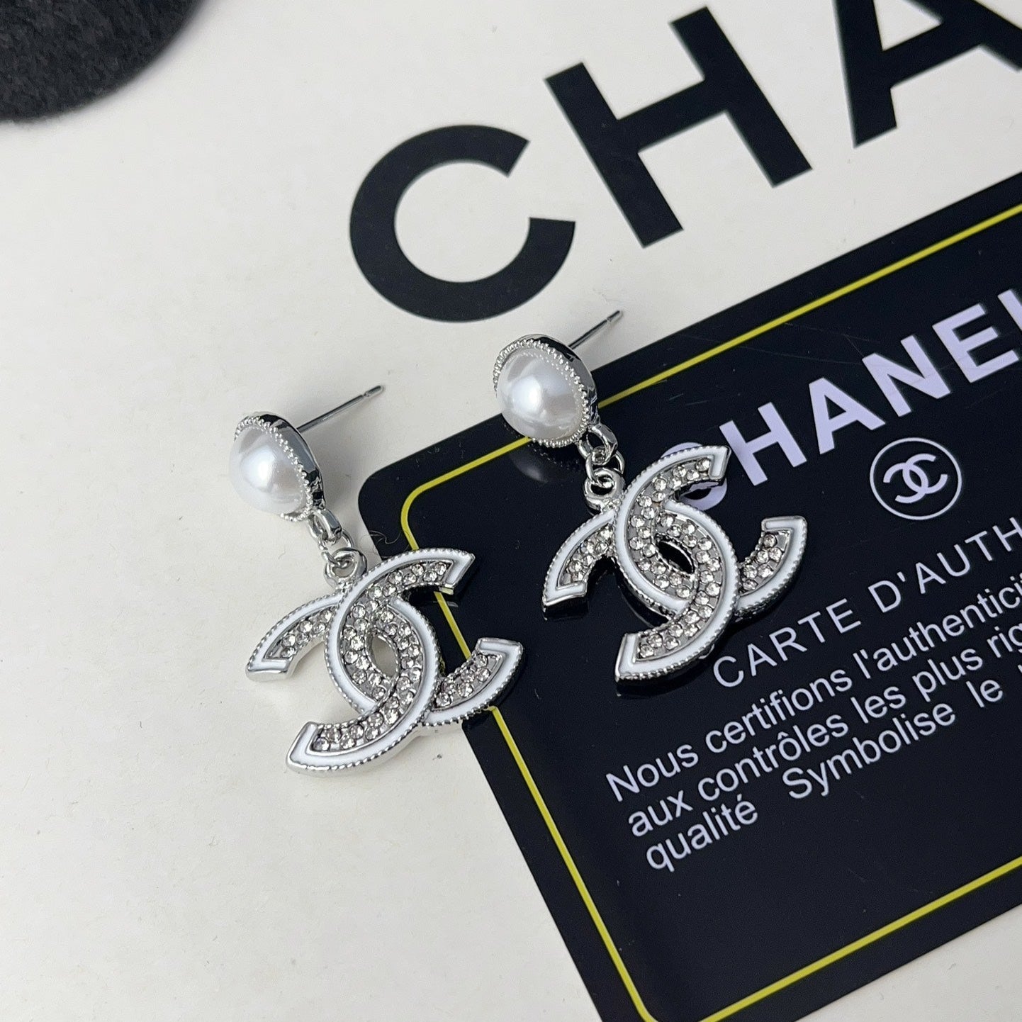 Pendientes de Moda con Elegante Colgante de Perla