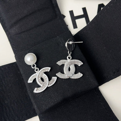 Pendientes de Moda con Elegante Colgante de Perla