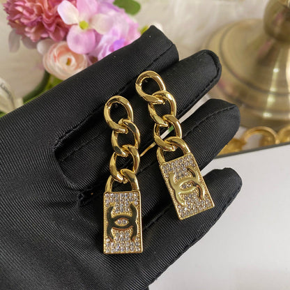 Boucles d'oreilles tendance carrées en chaîne dorée