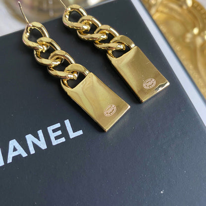 Boucles d'oreilles tendance carrées en chaîne dorée
