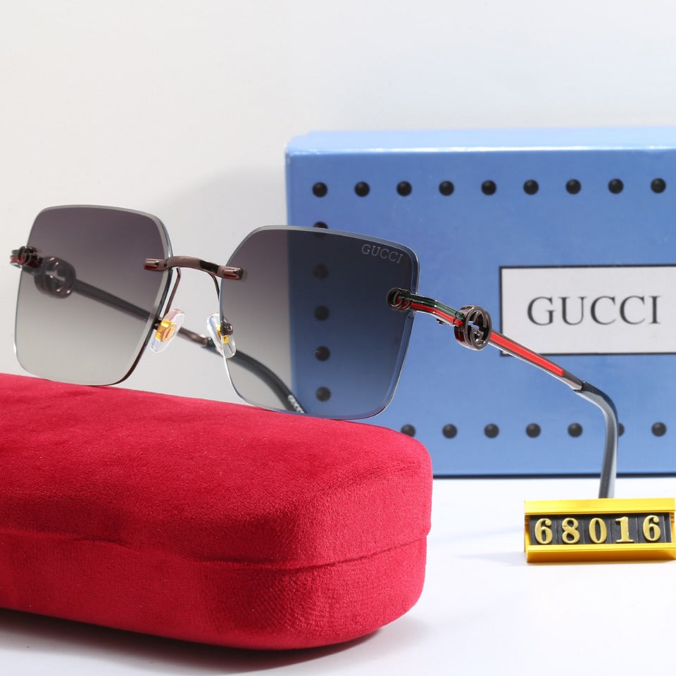 Gafas de sol con montura de metal a rayas