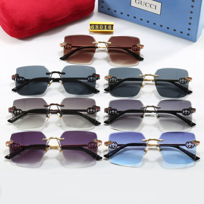 Gafas de sol con montura de metal a rayas