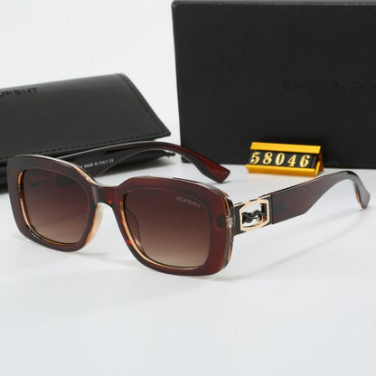 Gafas de sol negras retro grabadas con el logotipo