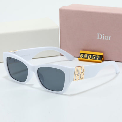 Gafas de Sol Rectangulares con Varillas Metálicas Distintivas