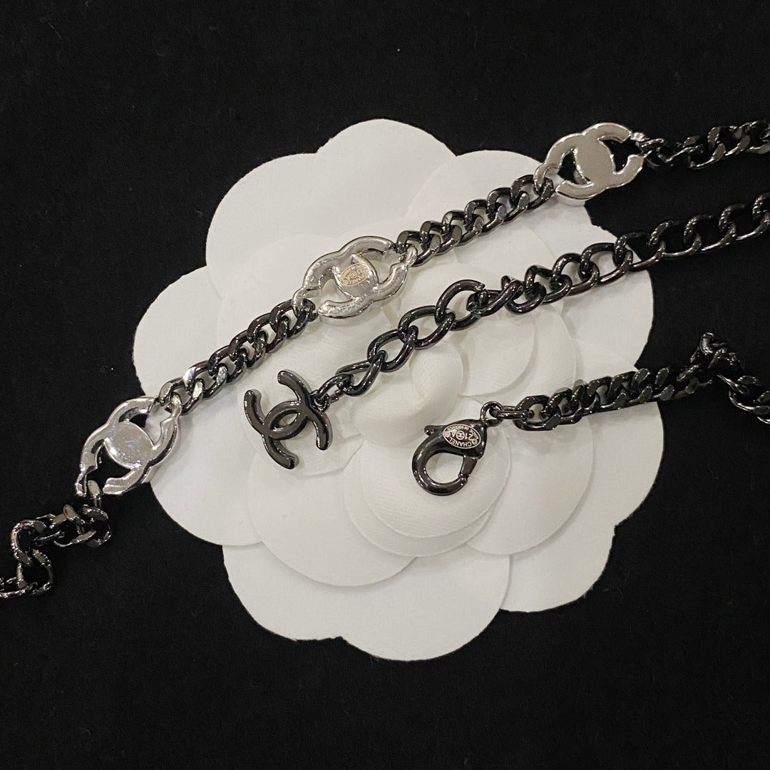 Pulsera y Collar con Logotipo de Diamante de Moda