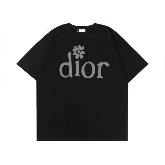 T-shirt à imprimé floral créatif