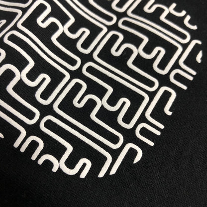 Camiseta con bolsillo estampado