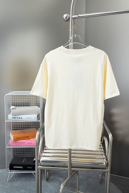 Camiseta con estampado de oso arcoíris
