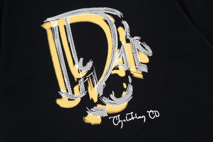 Camiseta con estampado de chorro de tinta de grafiti