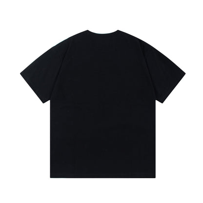 Camiseta con estampado de chorro de tinta de grafiti