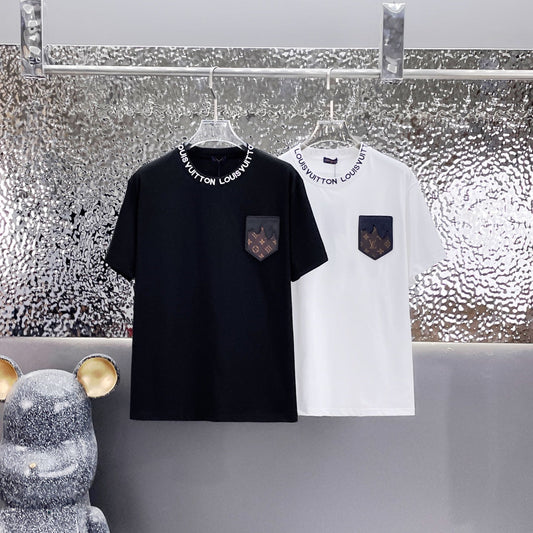 Camiseta con bolsillo de cuero