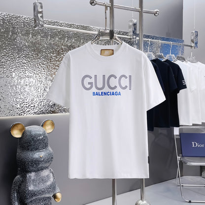 Camiseta Clásica con Estampado de Letras