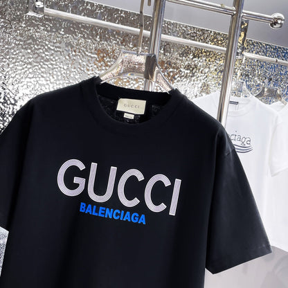 Camiseta Clásica con Estampado de Letras