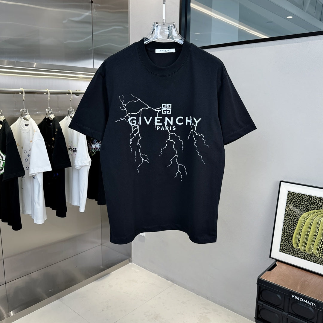 Camiseta con estampado de rayo