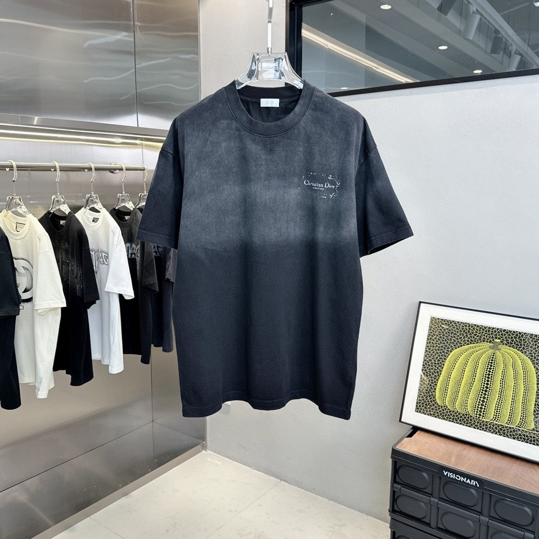 Camiseta con diseño envejecido