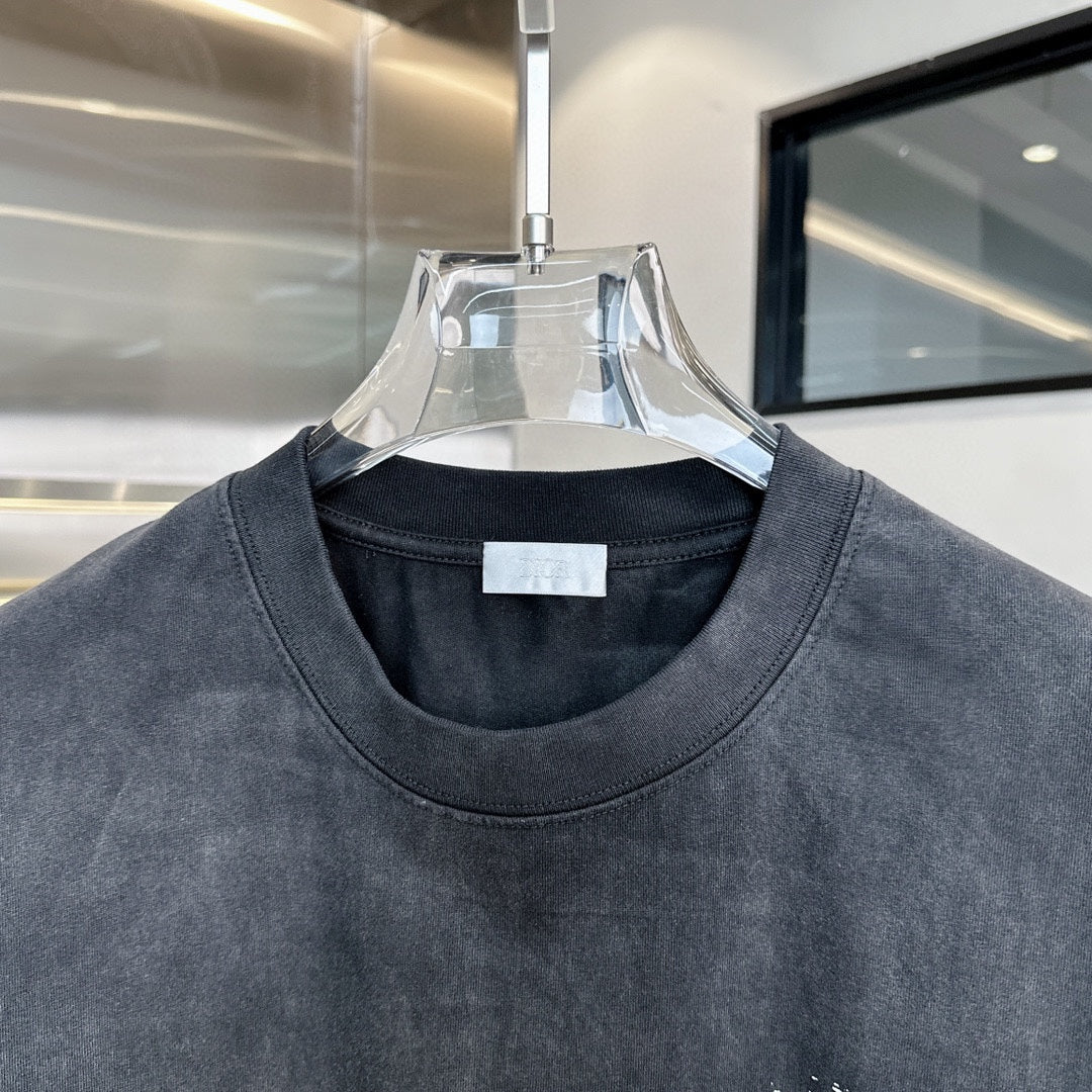 Camiseta con diseño envejecido
